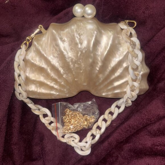 Neiman Marcus Acrylic Shell-Shaped Evening Clutch in Luxe Marble Finish